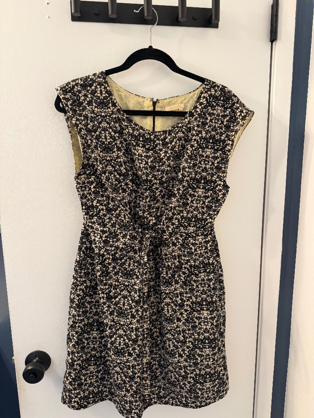 Floral cap sleeve mini dress